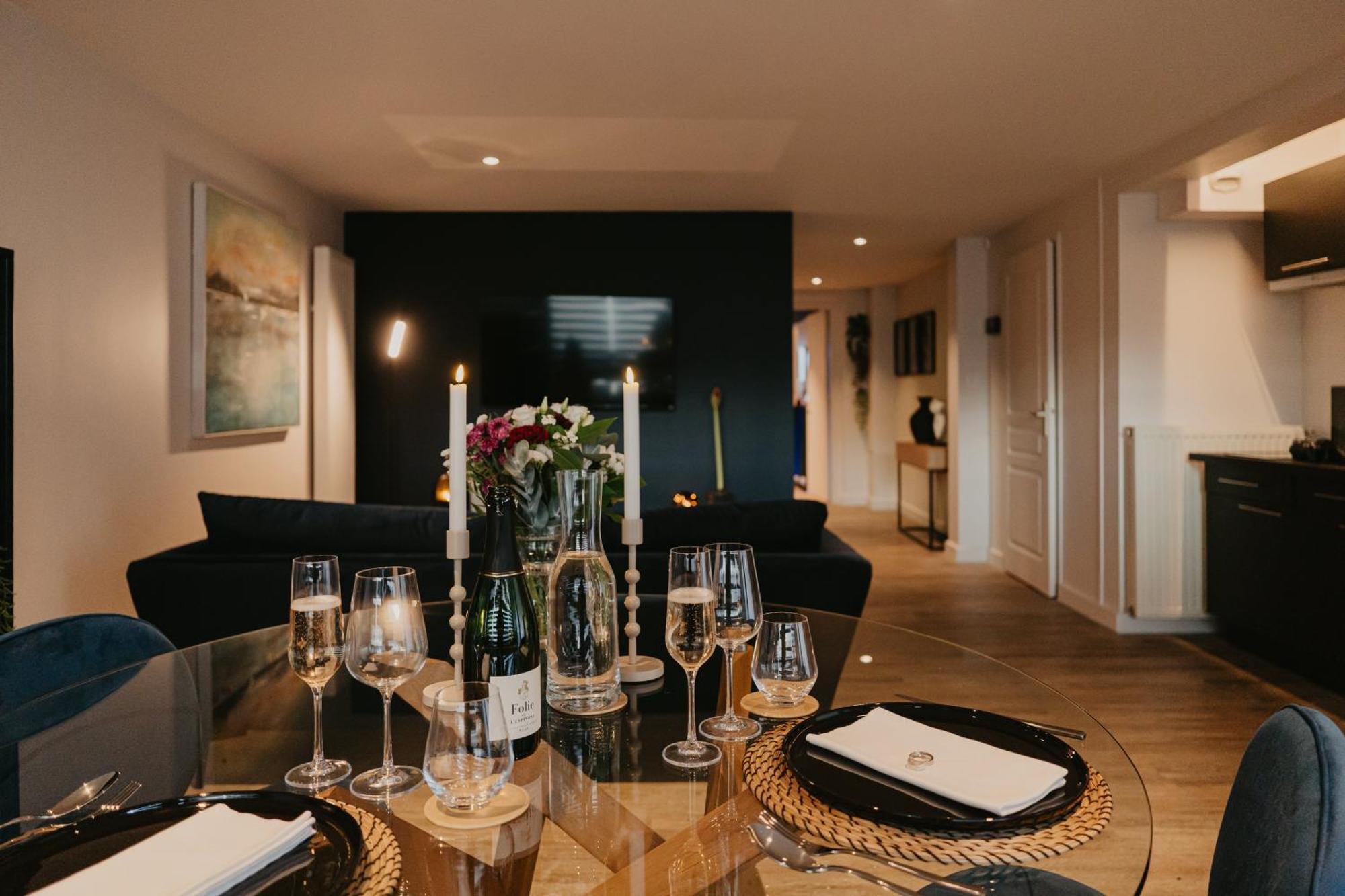 L'Alcove Clisson-Love Room- Gite Romantique-Spa ภายนอก รูปภาพ